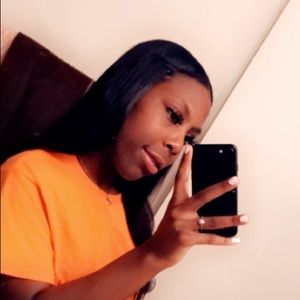 Meet your Posher, Dejah